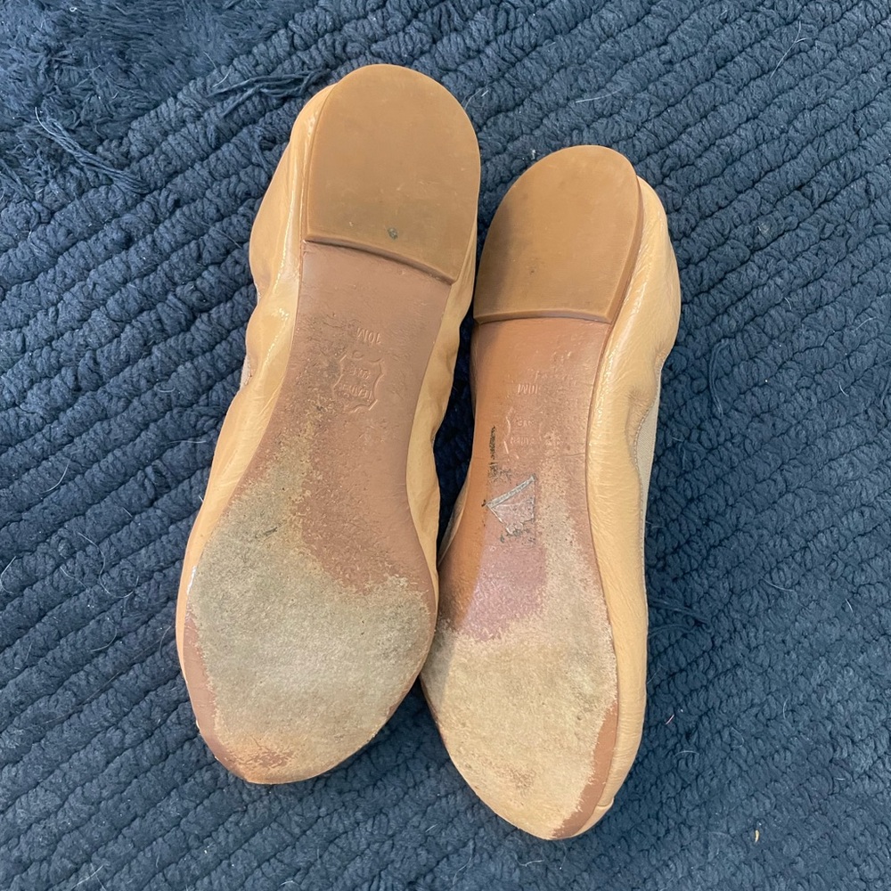 TORY BURCH Jolie Taupe Nude Patent Leather Cap Toe Stretch Ballet Flats - Picture 5 of 6